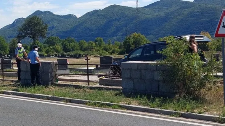 Neobična nesreća kod Gračaca: 'Pokosio je par grobova. Ima u ovom poslu svakakvih slučajeva, ali takvih ba&scaron;...'