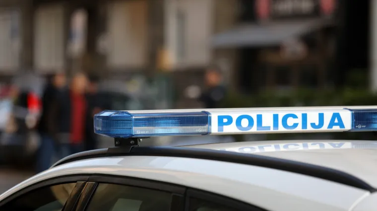 U nesreći kod Varaždina motorist poginuo na mjestu. Druga putnica prevezena u bolnicu