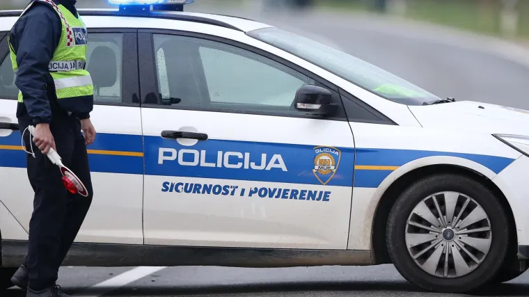 U prometnoj nesreći kod Varaždina sudjelovala tri vozila, vi&scaron;e je ljudi ozlijeđeno