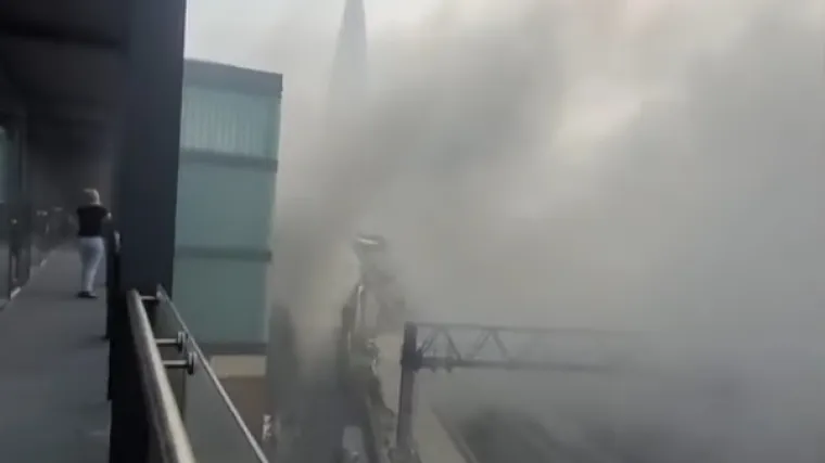 Drama u Londonu: Buknuo veliki požar, evakuirane zgrade, građanima rečeno da drže zatvorene prozore i vrata