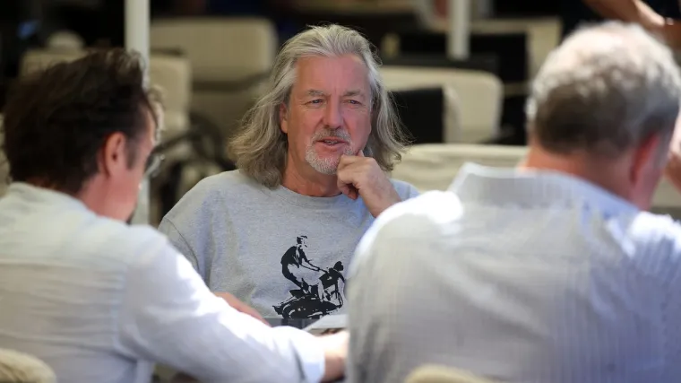 Utrka pošla po zlu: Poznati voditelj završio u bolnici, autom se zabio u zid tunela jureći 120 na sat