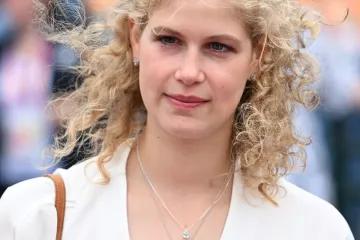 Unuka kraljice Elizabete napunila 18, ali nije dobila bogatstvo na pladnju: Svi u nevjerici gledaju gdje radi i za koju plaću