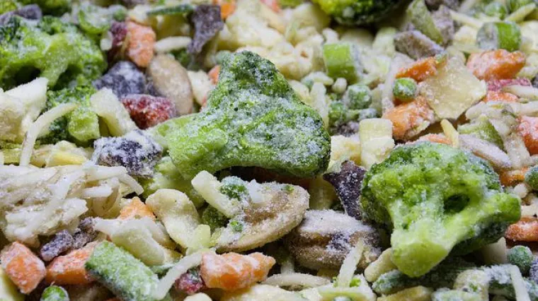 Kako pripremiti smrznuto povrće u woku?