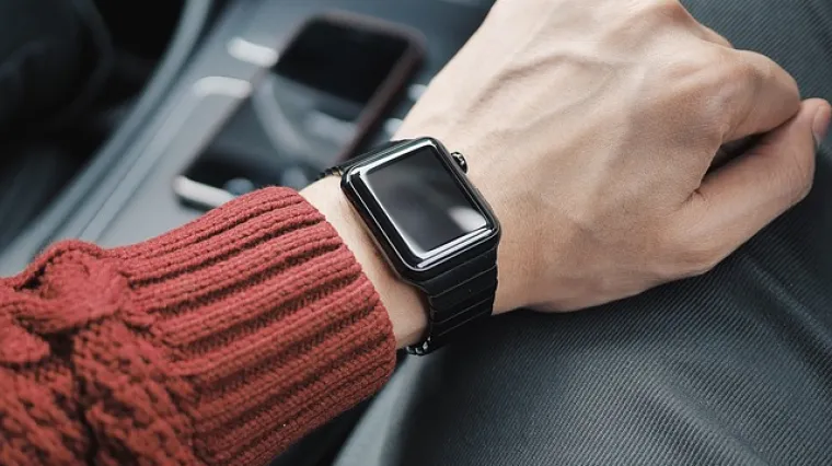 Kako očistiti gumenu narukvicu od sata?