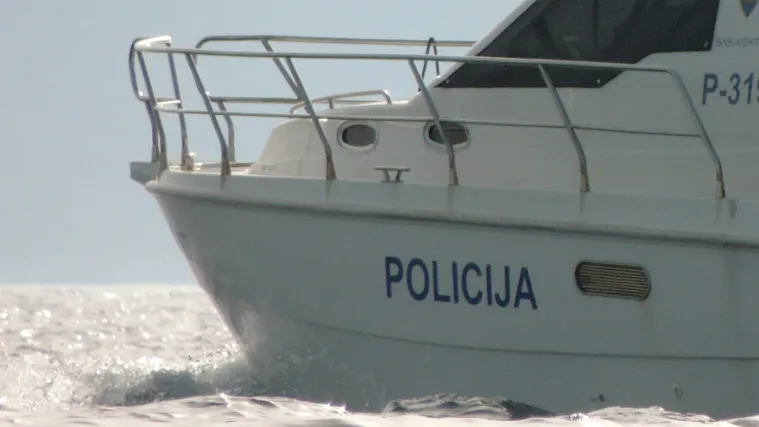 Na Hvaru se utopio mu&scaron;karac: Bio je sa suprugom na brodu, pa si&scaron;ao u more