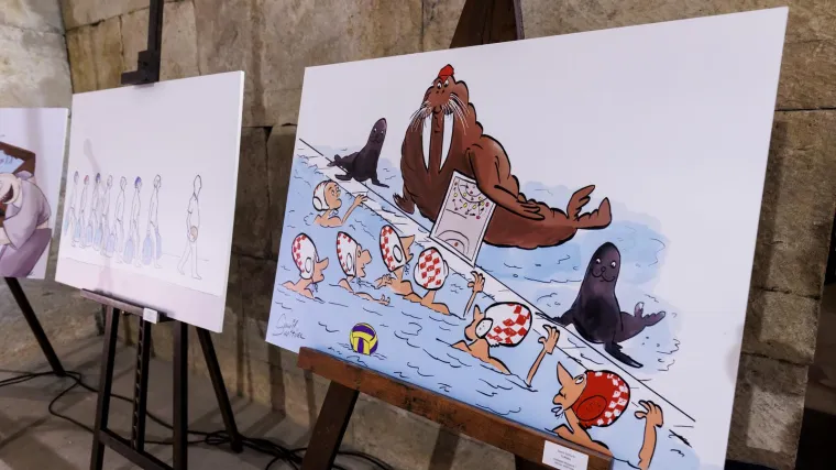 Ususret EP-u: Pogledajte kako izgleda izložba vaterpolskih karikatura u Dioklecijanovim podrumima