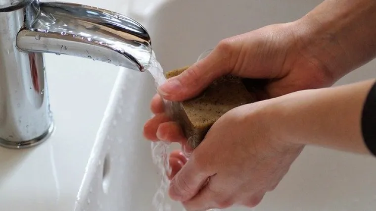 Kako očistiti žute prste od nikotina?