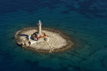 Raj na hrvatskom Jadranu za svega 285 kuna po noćenju!? Britanci oduševljeni: 'Ovo je žarišna točka Europe!'