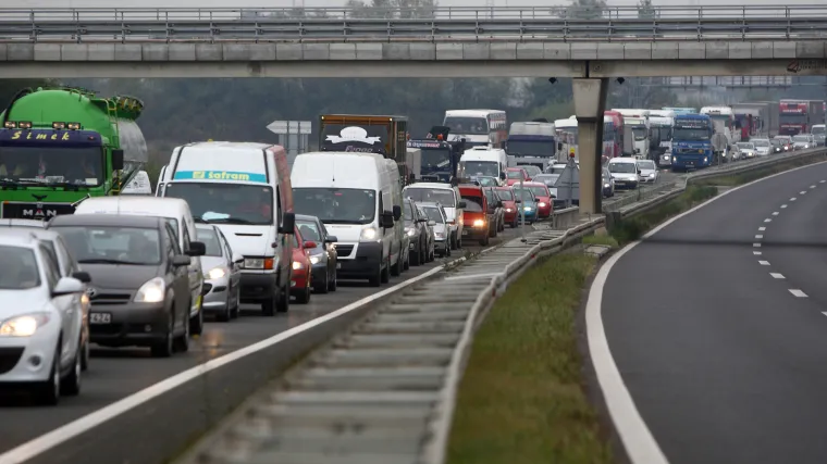 Prometna nesreća na A4 na čvoru Sveta Helena: Vozi se uz ograničenje brzine