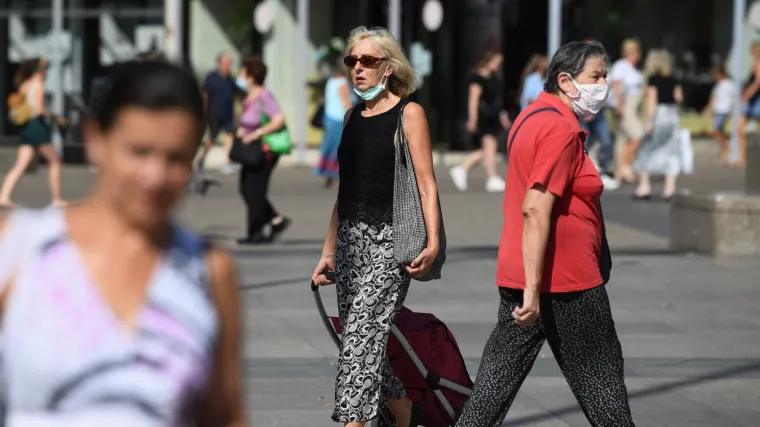 Broj zaraženih opet pre&scaron;ao tisuću... Preminulo je 10 ljudi, a vi&scaron;e od 600 ih je hospitalizirano