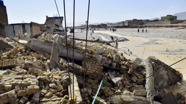 VIDEO Vodena bujica progutala zgradu: Izvanredno stanje u Pakistanu, vi&scaron;e od 1000 poginulih u poplavama