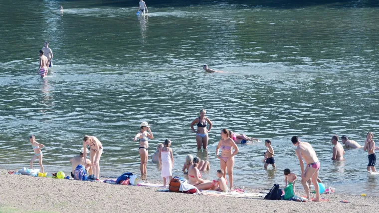 Izronili bombu iz 2. svjetskog koja je 8 desetljeća čekala na jednom od najpopularnijih kupali&scaron;ta u RH