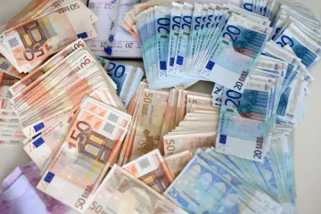 Stiže 350 tona novčanica eura, u prijevozu novca koristit će se blindirana vozila