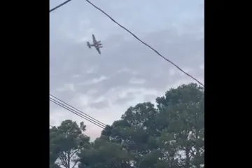 VIDEO Mladić oteo avion u SAD-u. Prijeti da će se zabiti u poznati američki trgovački centar