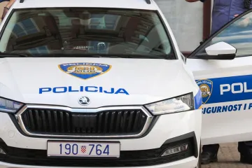 Masovna tučnjava u noćnom klubu: Staklenom bocom udario ženu u glavu