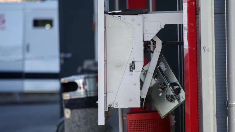 Eksplozija grunula noćas u Dubravi! Raznesen je bankomat