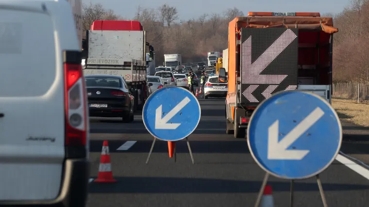 Dvije nesreće blokirale A3, čini se da je u jednoj sudjelovao i policijski kombi: 'Ba&scaron; su se fino razvalili'