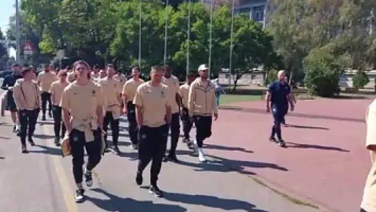 VIDEO, Kovačić i dru&scaron;tvo u &scaron;etnji gradom uoči utakmice: Najveći svjetski igrači razgledali prekrasni Zagreb