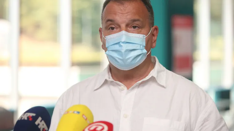 Bero&scaron; pozvao građane na docjepljivanje: 'Za nas. Za na&scaron;e djedove i bake, majke i očeve'