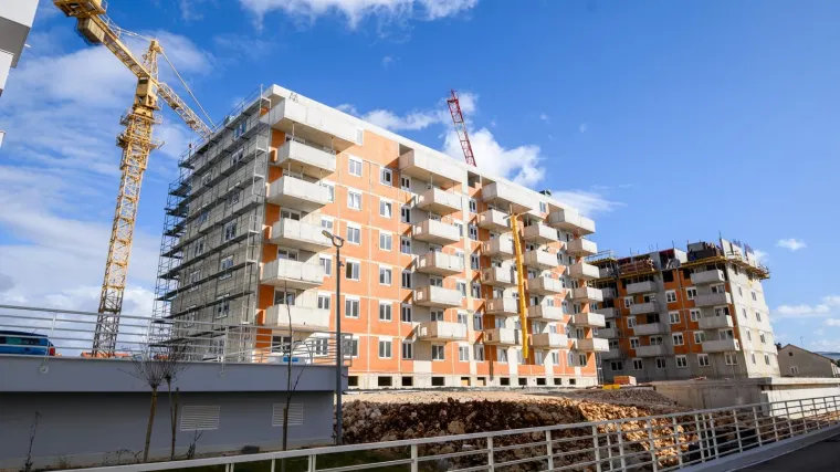 Jeste li svjesni koliko je skočila cijena novog stana u Hrvatskoj u zadnjih godinu dana? Prosječan Hrvat može samo sanjati o njemu