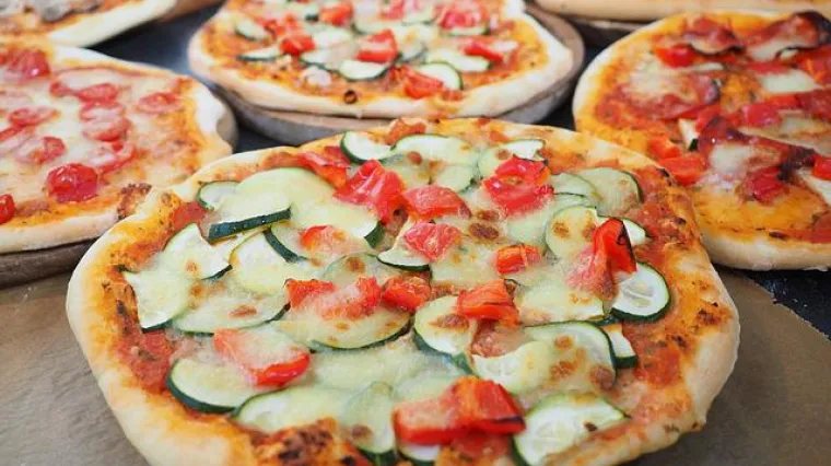 Kako napraviti pizzu od lisnatog tijesta?