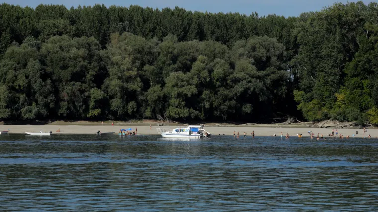U nesreći na Dunavu kod Beograda poginulo dvoje ljudi, troje te&scaron;ko ozlijeđeno