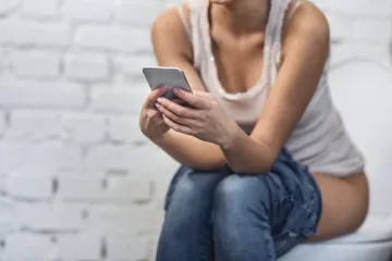 Koliko ljudi, dok je na zahodu, surfa po internetu? Rezultati istraživanja su zaprepašćujući