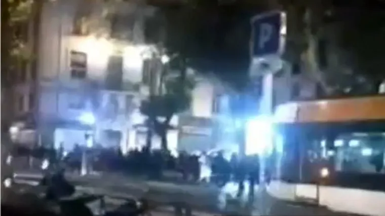 VIDEO, Ružna uvertira u Ligu prvaka: Ponovno veliki sukob između njemačkih i francuskih navijača