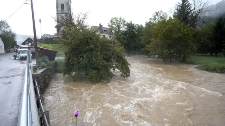 Vrhunac vodostaja Kupe u Karlovcu bit će u noći na nedjelju, ali Hrvatske vode imaju dobru vijest