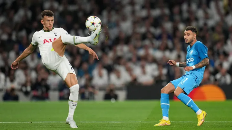 Peri&scaron;ić prekrasno asistirao za Tottenham, Leicester doživio pravi potop