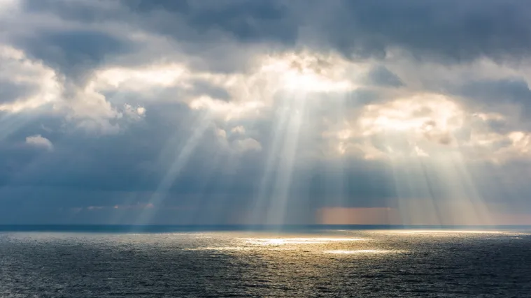 Tijekom dana oblaci će se povlačiti sa sjevera zemlje, poslijepodne će ih bura rastjerivati i u Dalmaciji