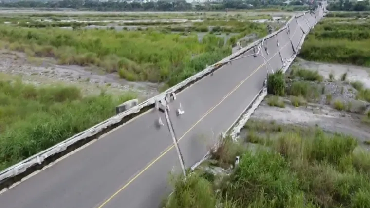 Tajvan zbraja &scaron;tete nakon dva razorna potresa. Spasilačke službe tragaju za zatrpanima u ru&scaron;evinama