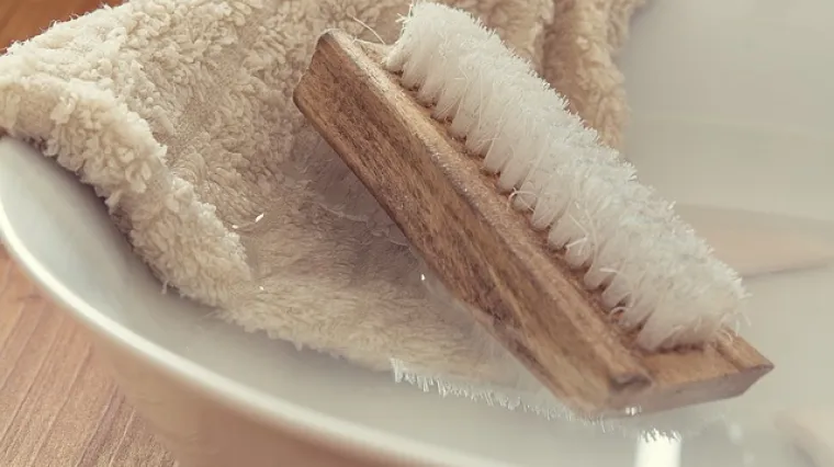 Kako oprati fasadu od blata?