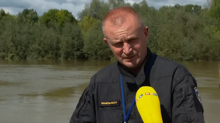 RTL s unesrećenima kojima se u Savi prevrnuo čamac: 'Sat i pol smo bili u vodi, mislio sam da sam gotov'