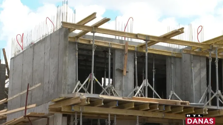 Obi&scaron;li smo gradili&scaron;te za vi&scaron;estambene zgrade u Petrinji. I ove zime u ponudi najam o tro&scaron;ku države