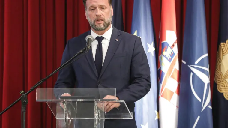Banožić poručio da Hrvatska vojska jamči stabilnost i mir: 'Gradi sliku vojnika na kojeg Hrvatska može biti ponosna''