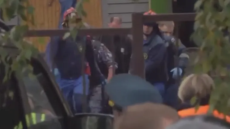 Muškarac s nacističkom svastikom ubio najmanje 13 ljudi, među kojima je i sedmero djece, oglasio se Putin