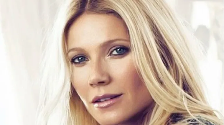 Gwyneth Paltrow šokirala potezom za  50. rođendan, pozirala je gola prekrivena samo zlatnom bojom