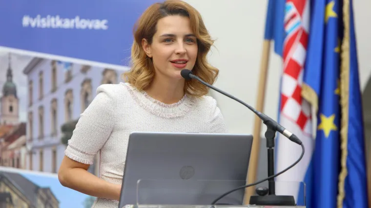 Lopov koji je provalio u Mercedes Doris Pinčić sve je priznao: 'Laptop sam prodao za 500 kuna...'