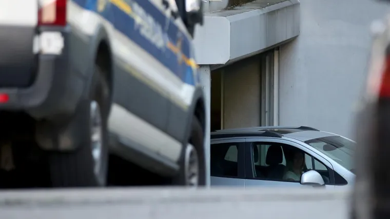 Policija zaustavila automobil i prona&scaron;la kokain i digitalnu vagu, uhićen 30-godi&scaron;njak