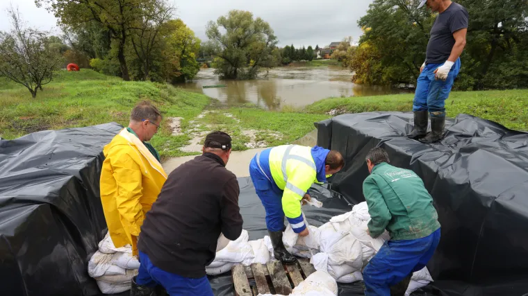 Civilna za&scaron;tita: 'Najveći val Kupe u petak prijepodne.' Ali, iz Hrvatskih voda donose umirujuće vijesti