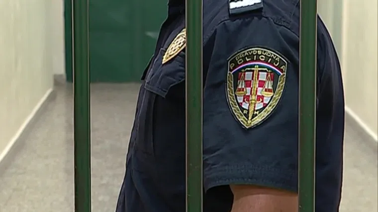 Često rade i s najvećim zločincima, a neki pravosudni policajci imaju plaću od 3800 kuna. Hoće li biti povi&scaron;ica?