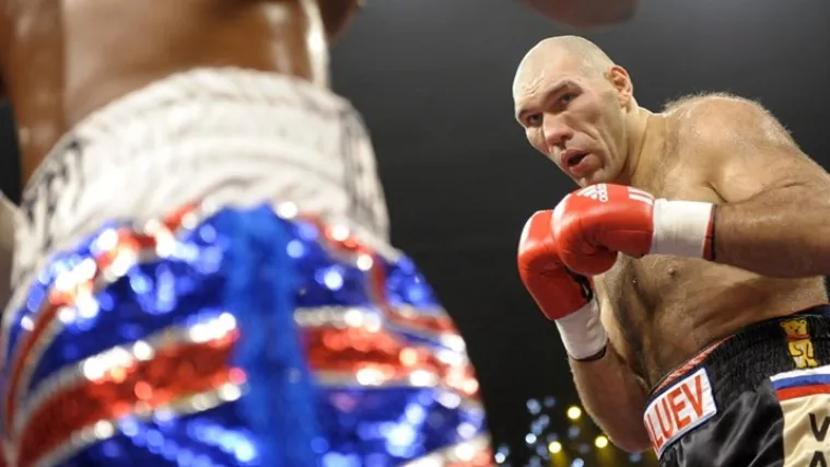 Ruska zvijer i biv&scaron;i svjetski prvak u boksu dobio poziv u rat: 'Naravno da idem'