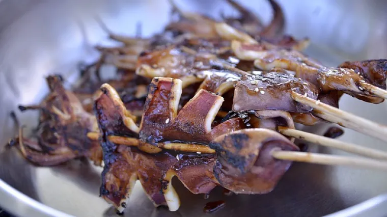 Ideja i recept kako spremiti lignje za ukusan glavni obrok