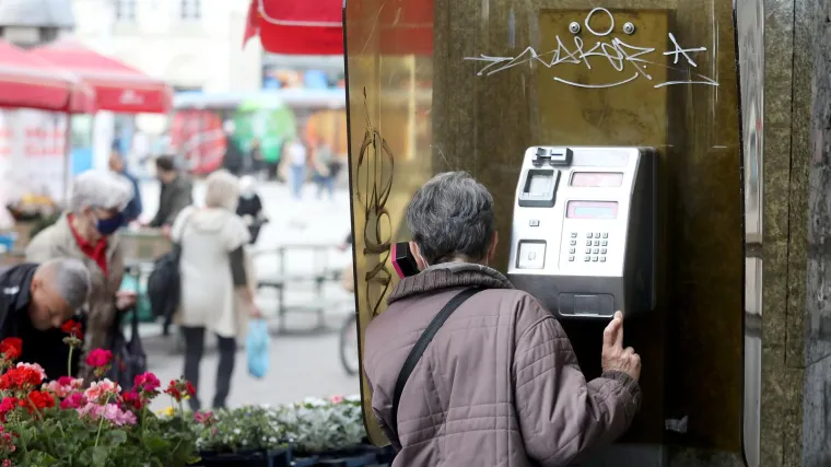 Službu općih informacija i danas zove 200 ljudi, 40-ak ih naruči buđenje. Ima i onih koji zovu iz navike