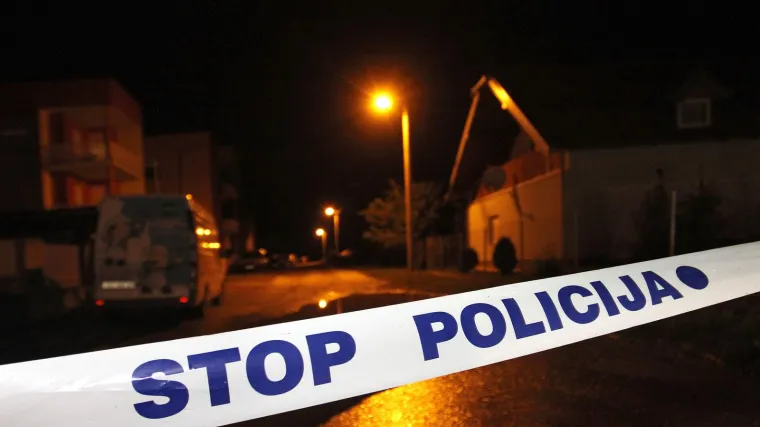 Žena (60) s Paga dobila osam dana zatvora jer je bez vozačke vozila neregistrirani automobil