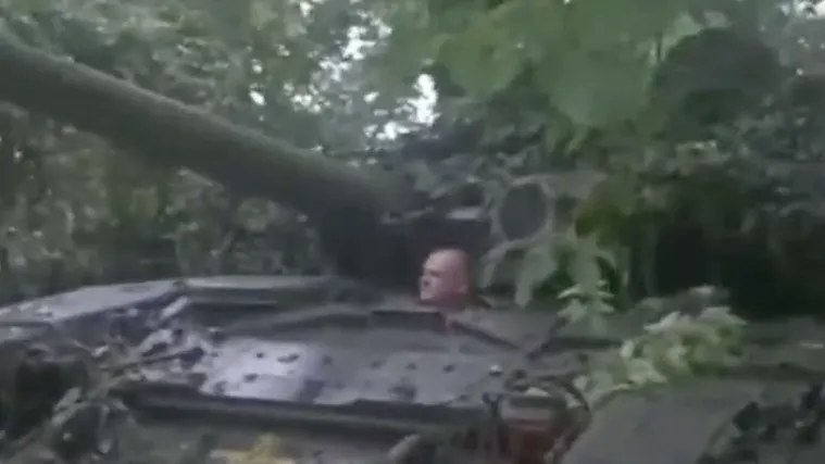 Ukrajinci objavili snimku. Tvrde da je njihov zapovjednik zarobio ruski tenk: 'Vidi kako pali'