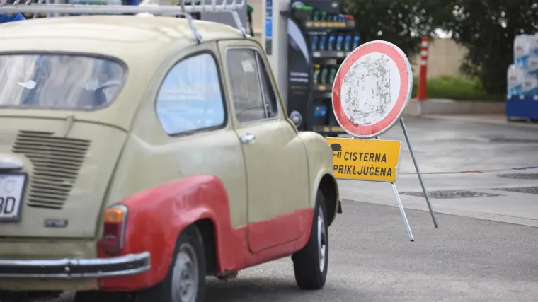 Novi udar na hrvatske vozače: Nakon što su eksplodirale cijene goriva, guma i dijelova, slijedi još jedno poskupljenje