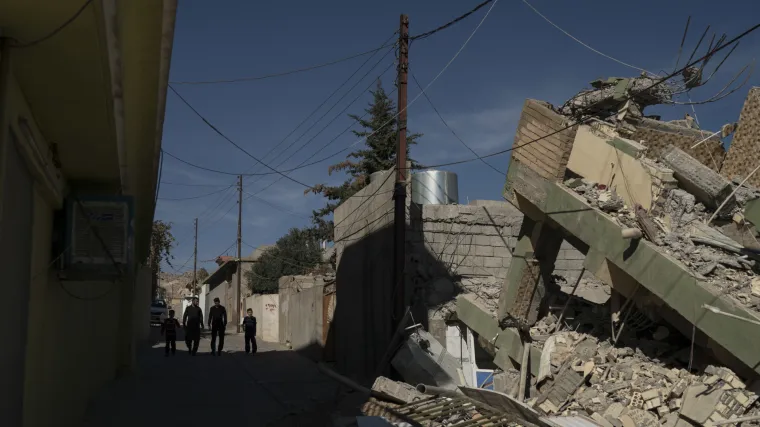 Razoran potres pogodio Iran. Ozlijeđeno najmanje 276 ljudi