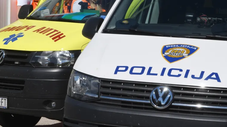 Žena u Sisku poku&scaron;ala ubiti mu&scaron;karca. Prvo se s njim posvađala u stambenom kontejneru pa ga ubola